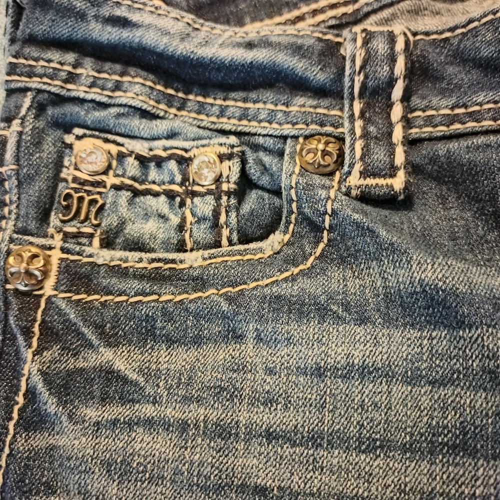 Miss Me by Buckle Bermuda Denim Shorts Size 26